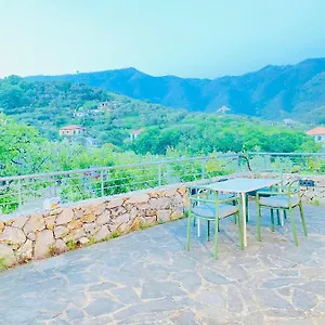 Arancia Quiet, Central, Parking And Air Conditioning Appartement Levanto
